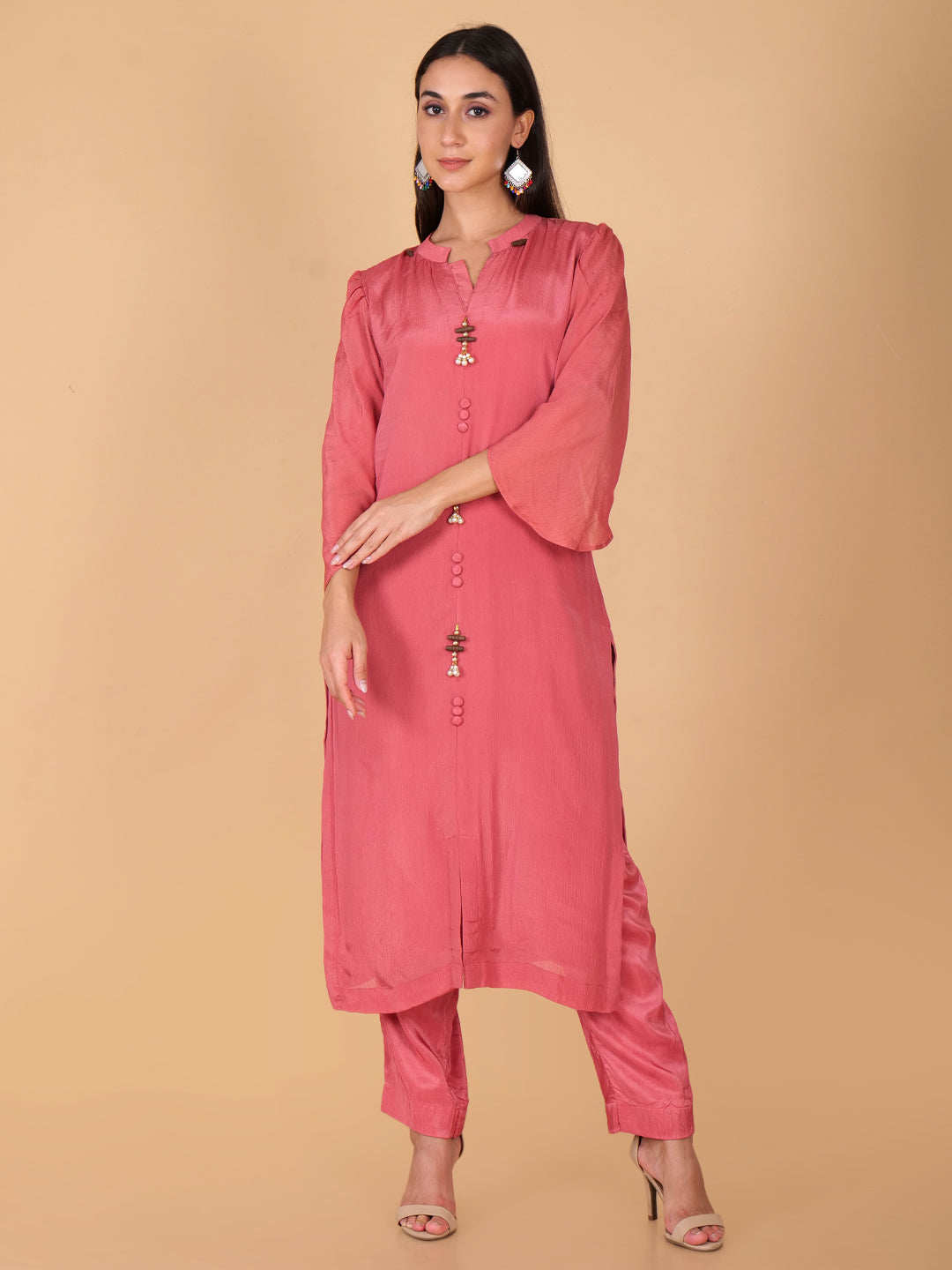 Suique Chic Coral Chinon Kurta Set
