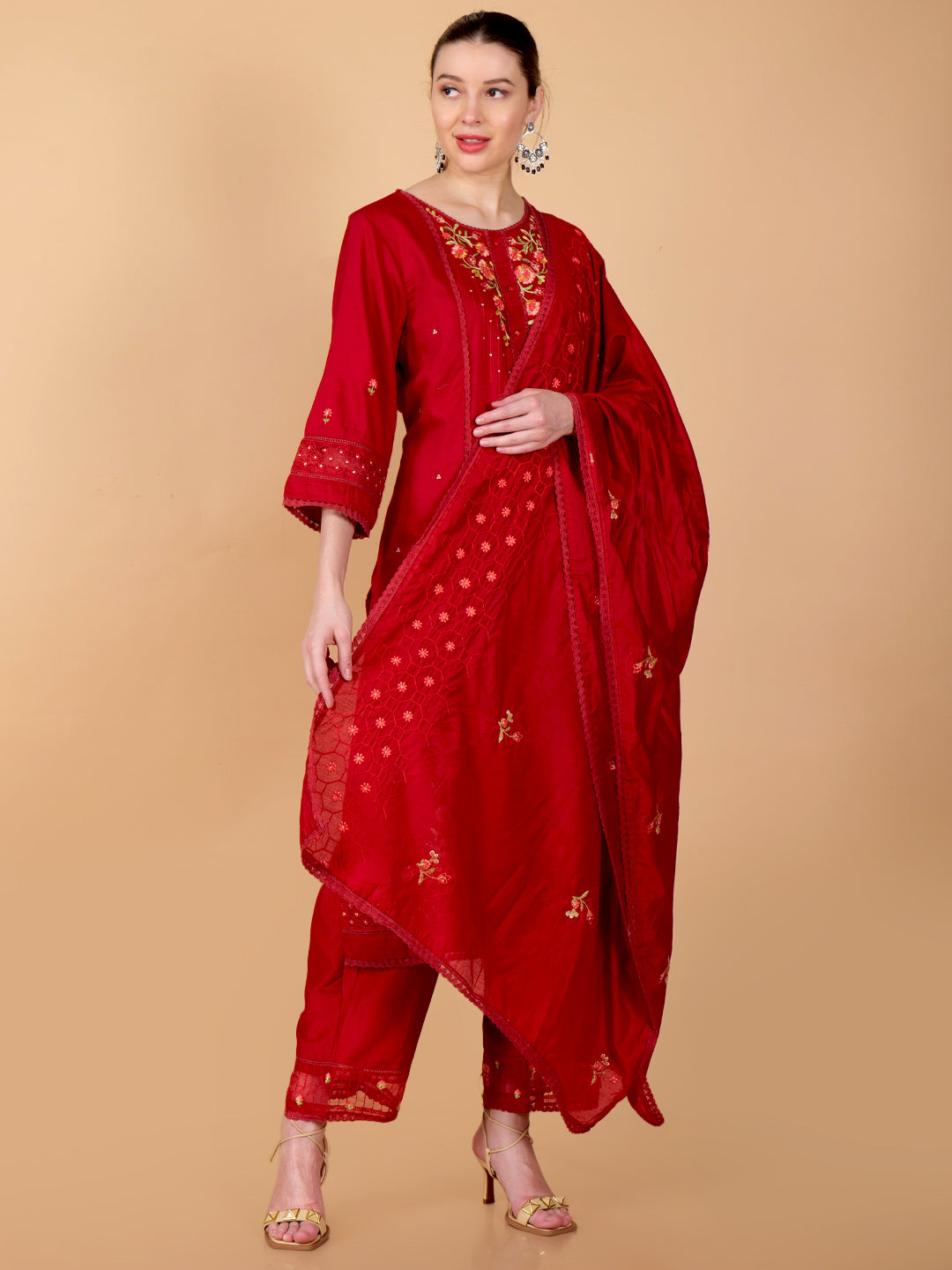 Suique Regal Red Embroidered Suit Set