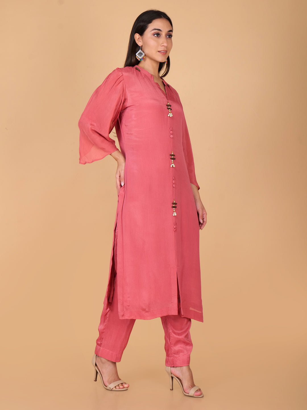 Suique Chic Coral Chinon Kurta Set