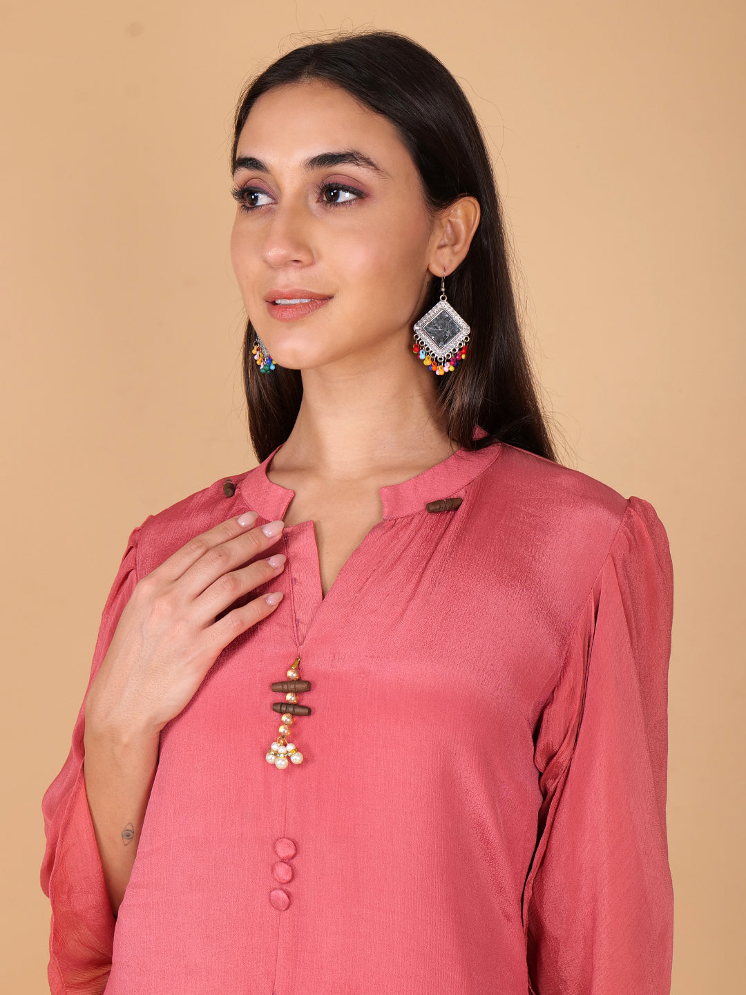 Suique Chic Coral Chinon Kurta Set