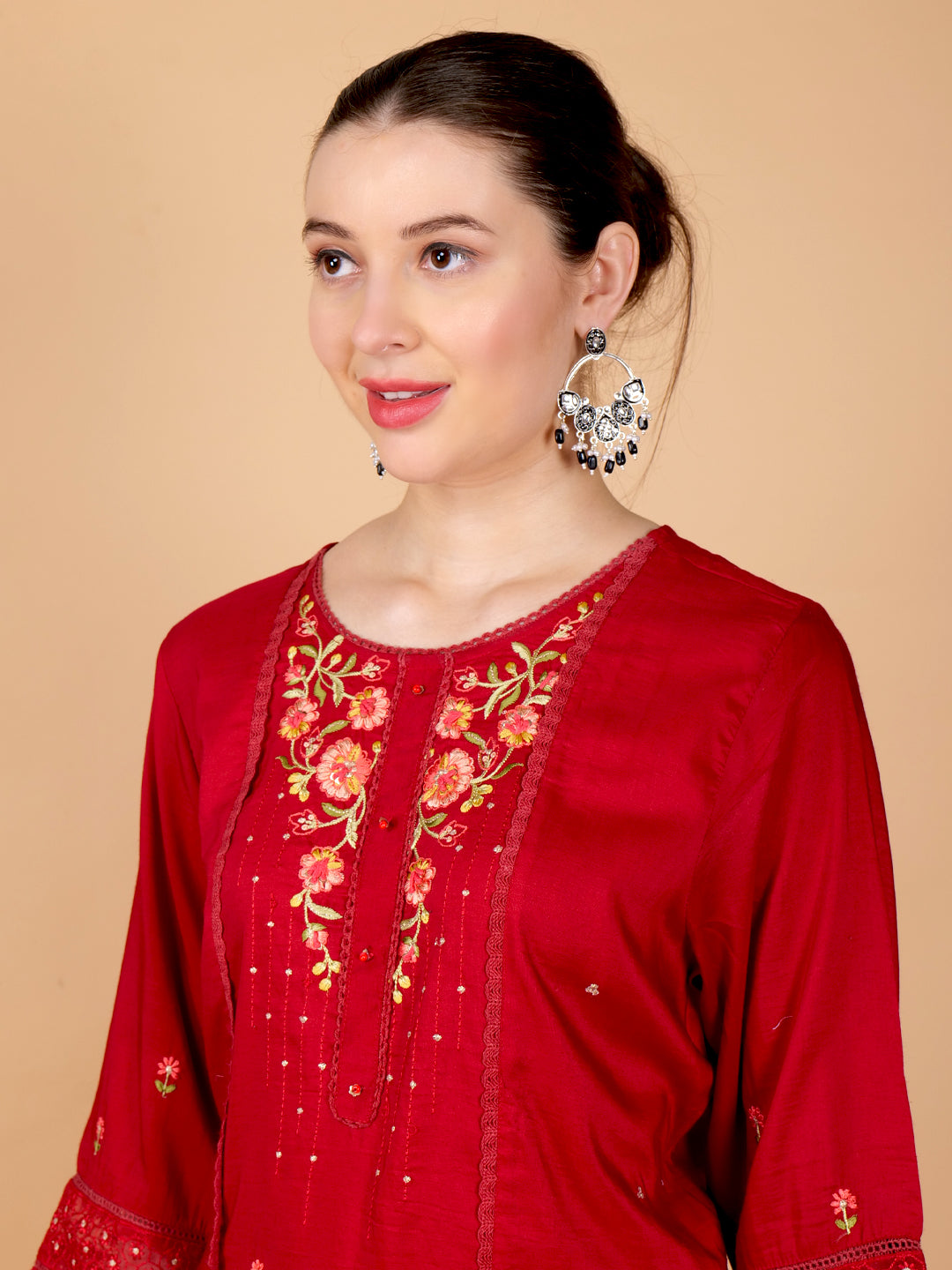Suique Regal Red Embroidered Suit Set