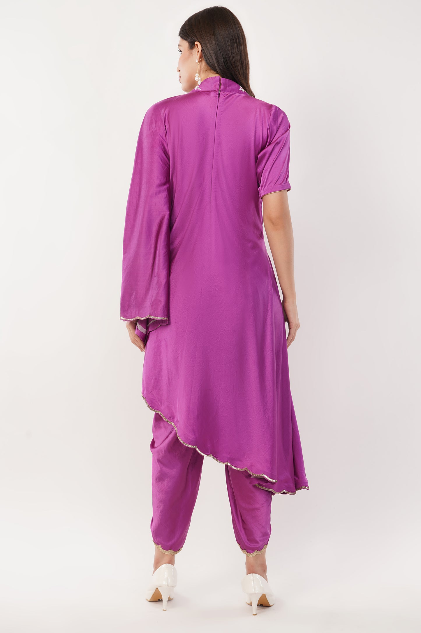 Suique Elegant Asymmetry: One-Side Kaftan & Sleeve Kurta Set