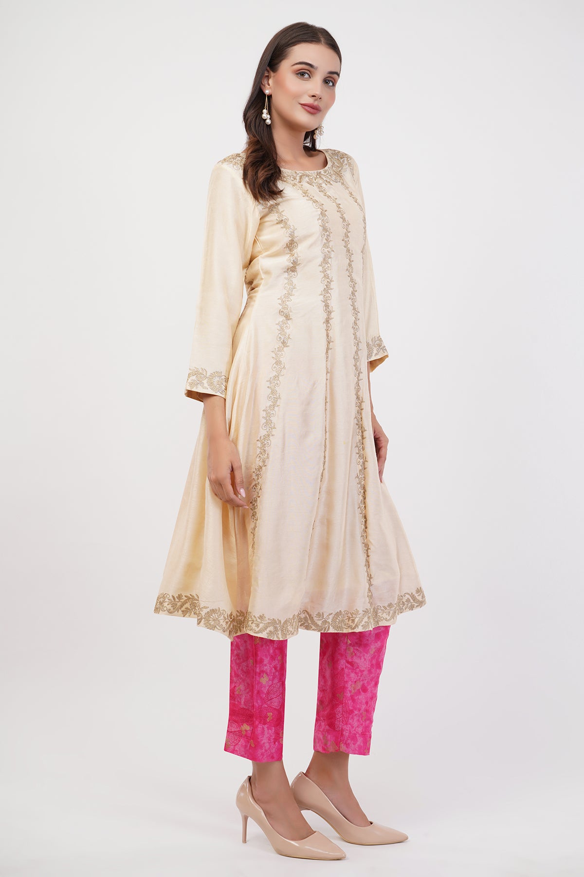 Suique Opulent Cream Anarkali with Golden Embroidery and Vibrant Pink Pants