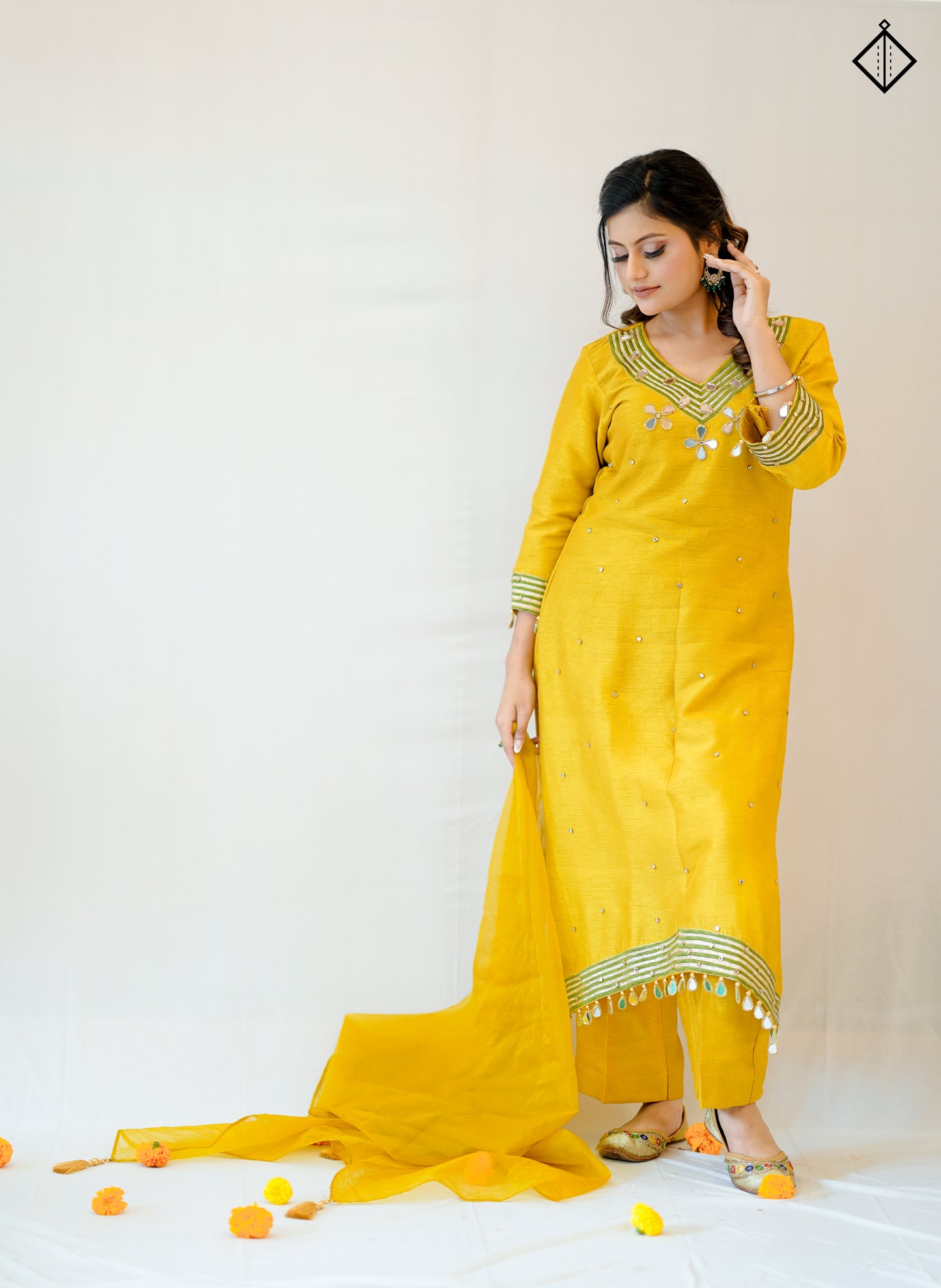 Suique Sunny Yellow Mirror Kurta Set