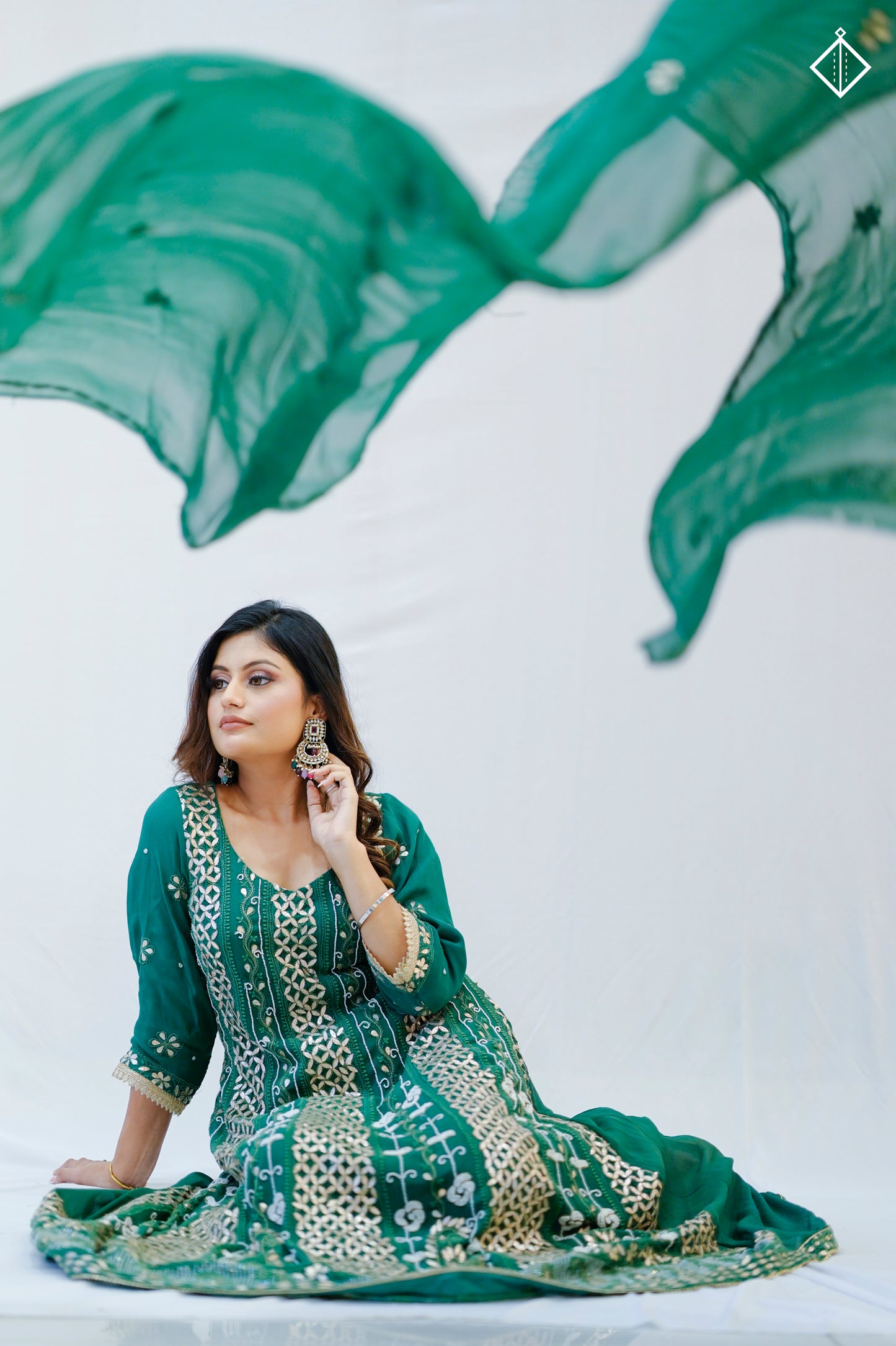 Suique Emerald Green Anarkali Set