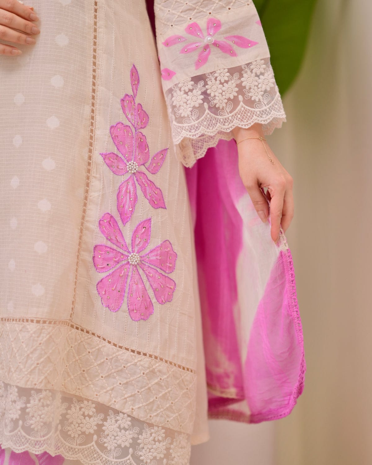Embroidered Kurta Set – Graceful & Chic
