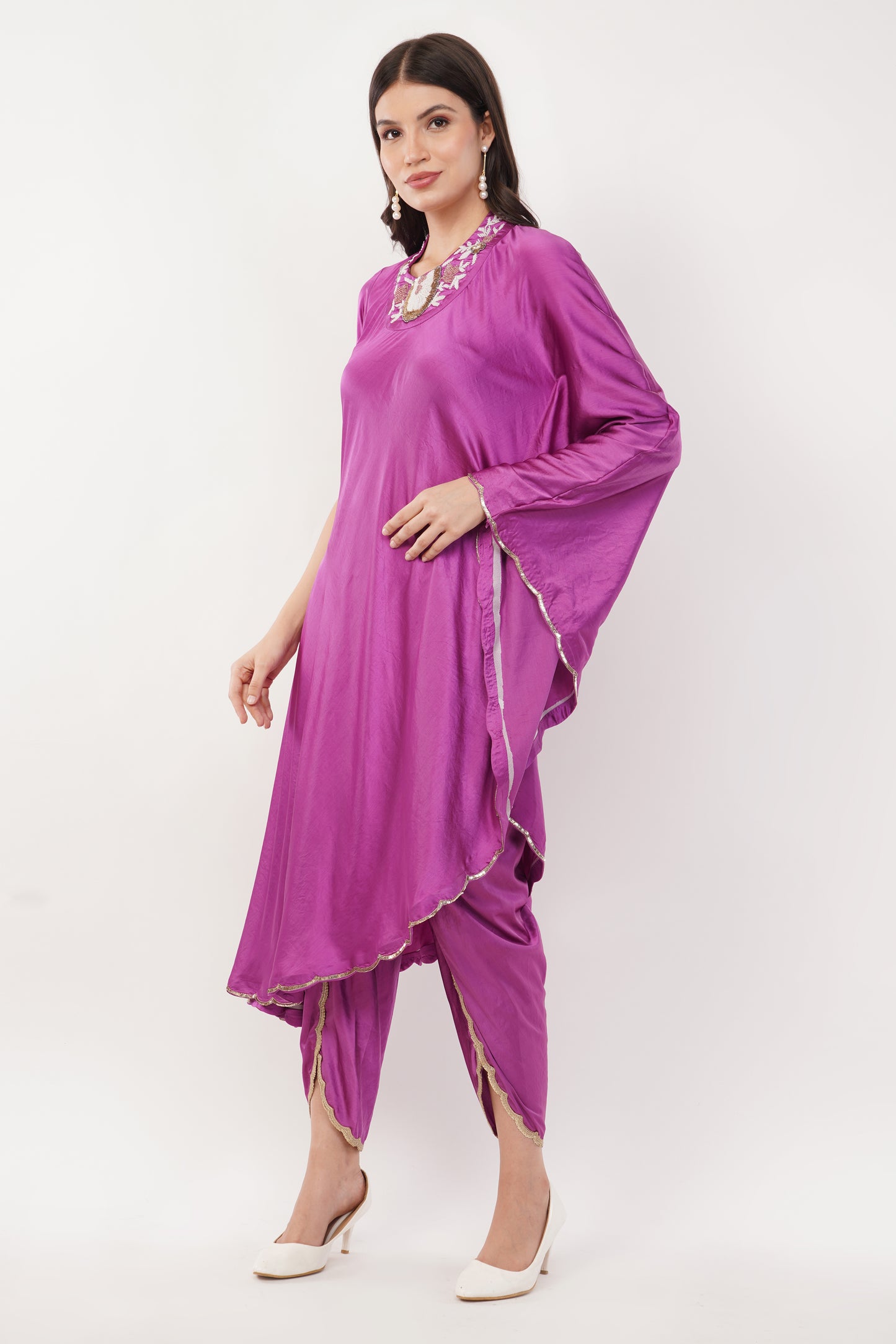 Suique Elegant Asymmetry: One-Side Kaftan & Sleeve Kurta Set