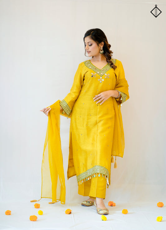 Suique Sunny Yellow Mirror Kurta Set