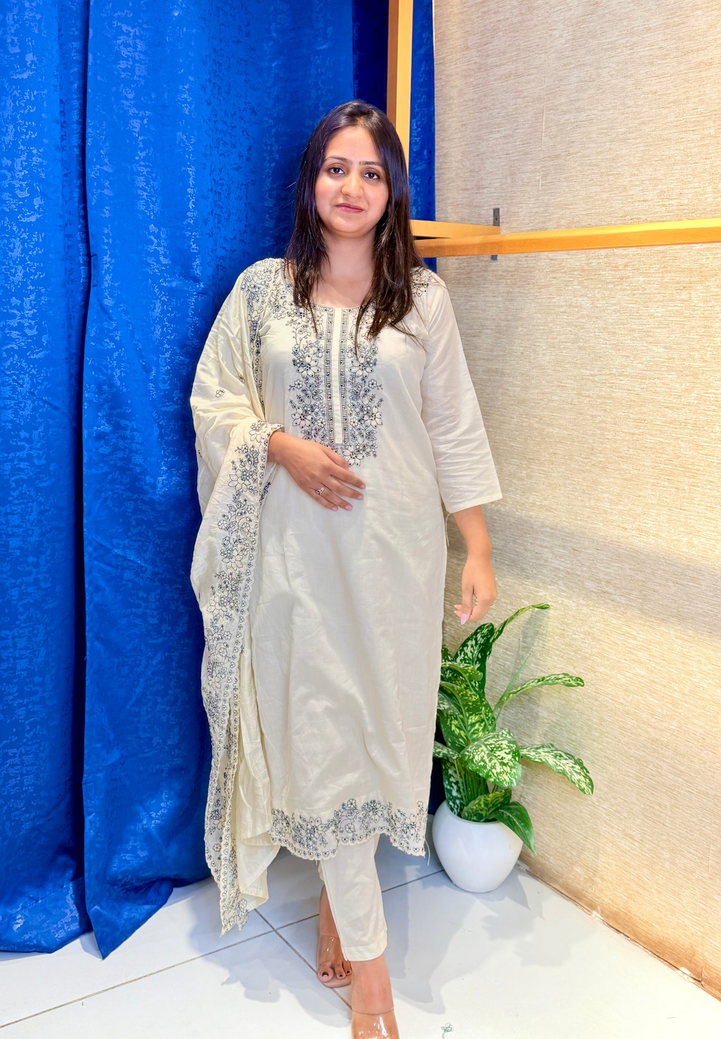 Elegant Ivory Kurta Set with Intricate Black Embroidery