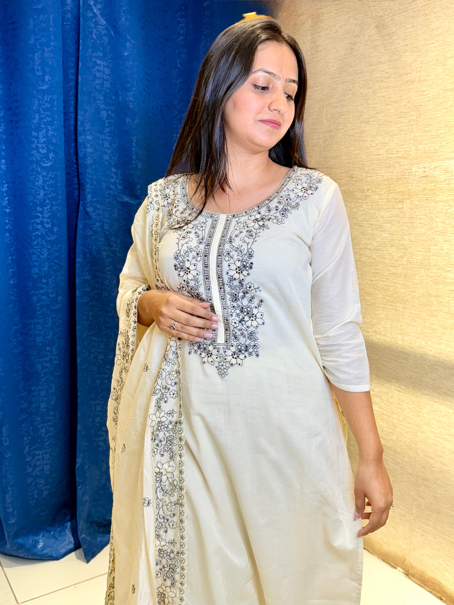 Elegant Ivory Kurta Set with Intricate Black Embroidery